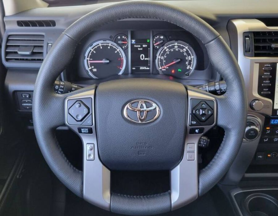 2022 TOYOTA 4 4 RUNNER 4x2 Limited 4dr SU