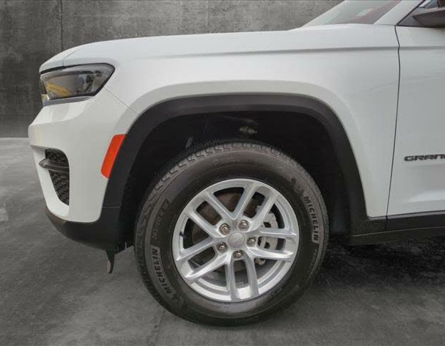 2023 JEEP Grand Cherokee Laredo 4WD