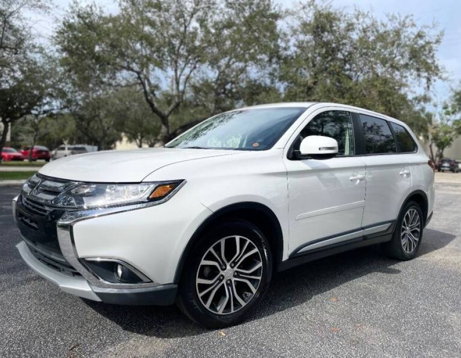 2018 Mitsubishi Outlander SE 4DR SUV WHITE