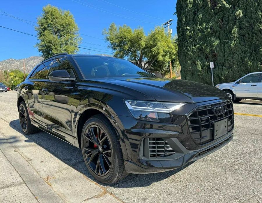 2022 AUDI Q8 quattro Premium 55 TFSI AWD