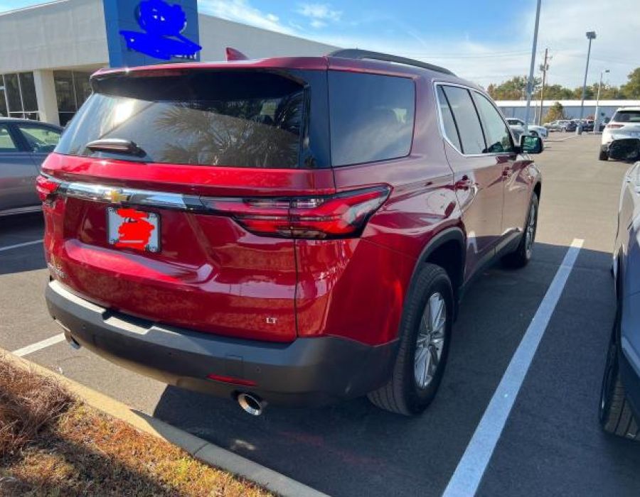 2023 CHEVROLET TRAVERSE LT RED