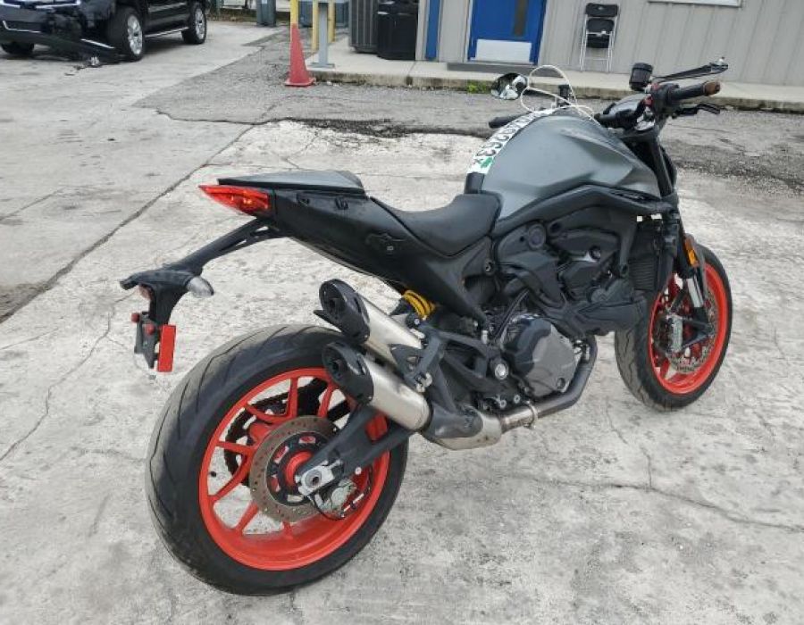 2022 DUCATI MONSTER BLACK