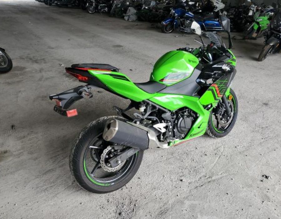 2023 KAWASAKI EX 400 GREEN