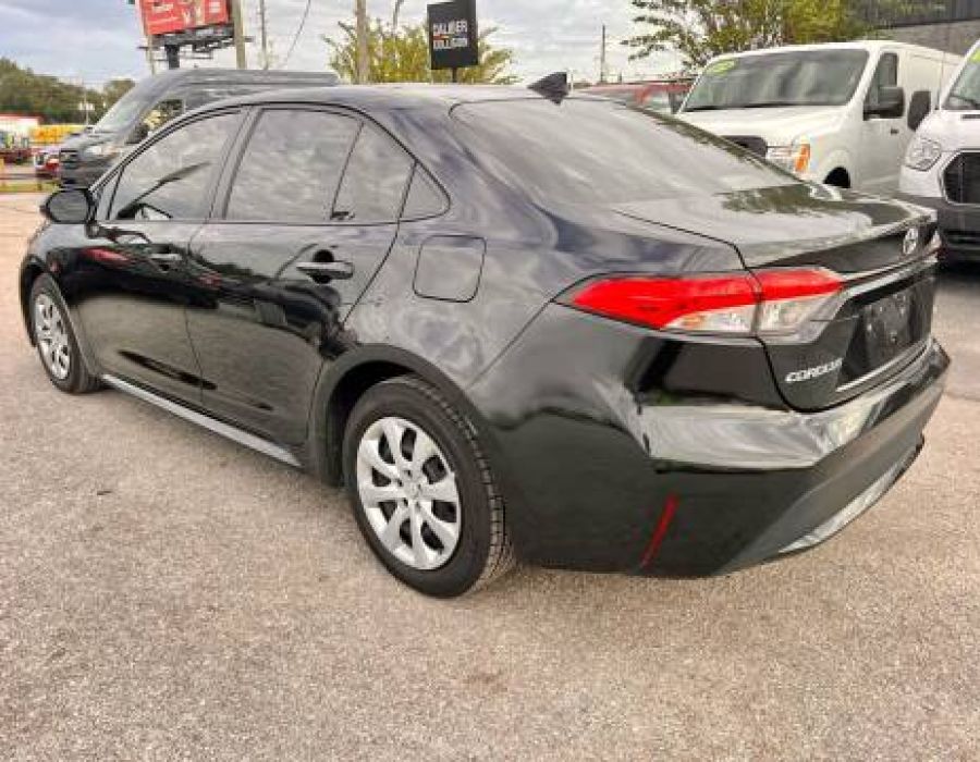 2022 TOYOTA COROLLA LE 4dr Sedan Black