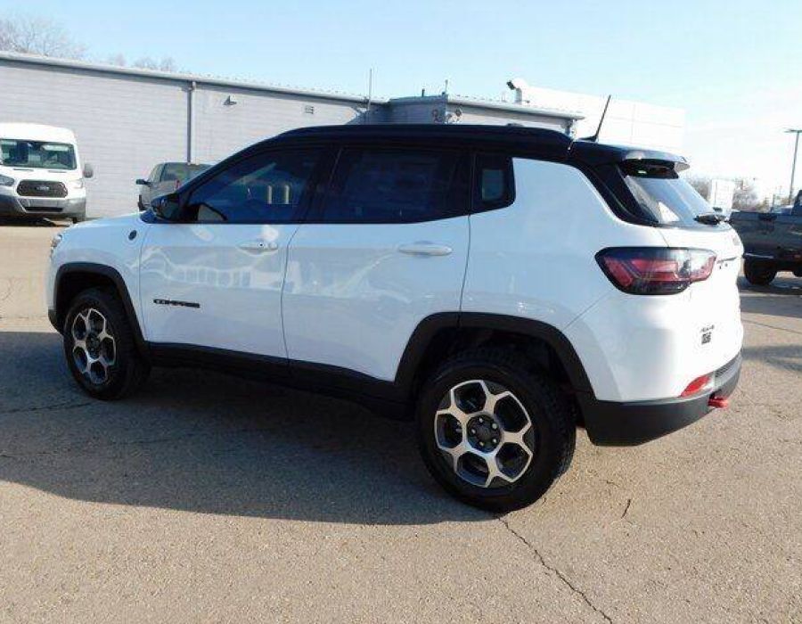 2021 JEPP COMPASS 4x4 Trailhawk 4dr SUV  •  33 miles