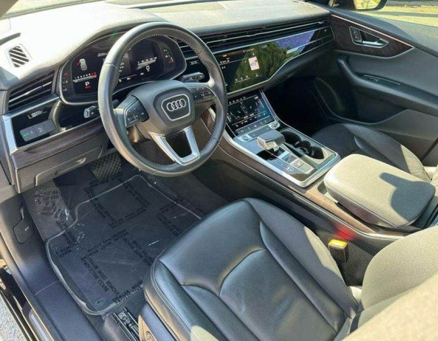 2022 AUDI Q8 quattro Premium 55 TFSI AWD