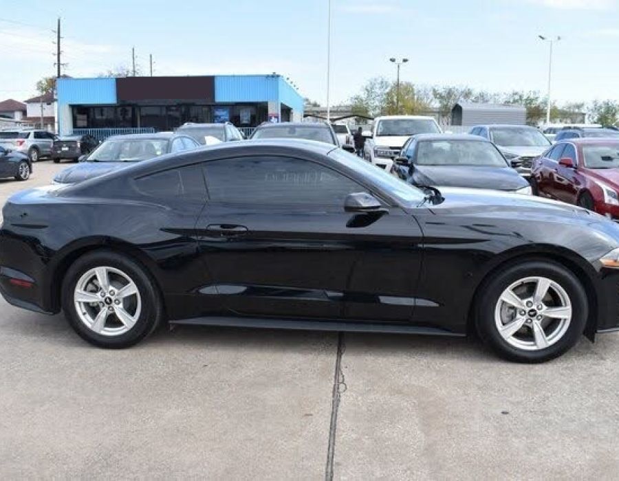 2023 FORD Mustang EcoBoost Fastback RWD