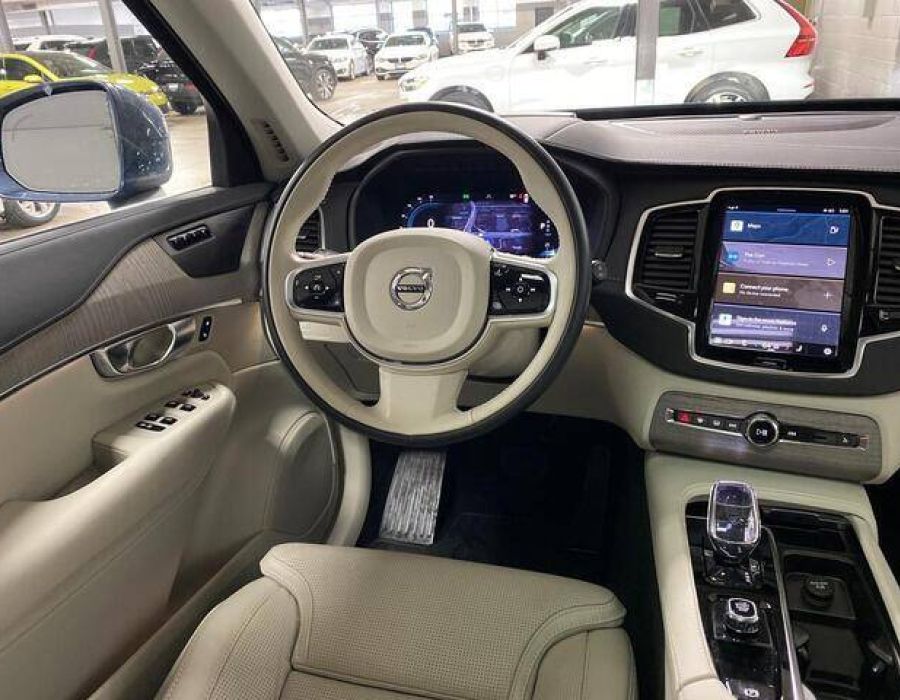 2023 Volvo XC90 B6 Ultimate Bright Theme 7P2